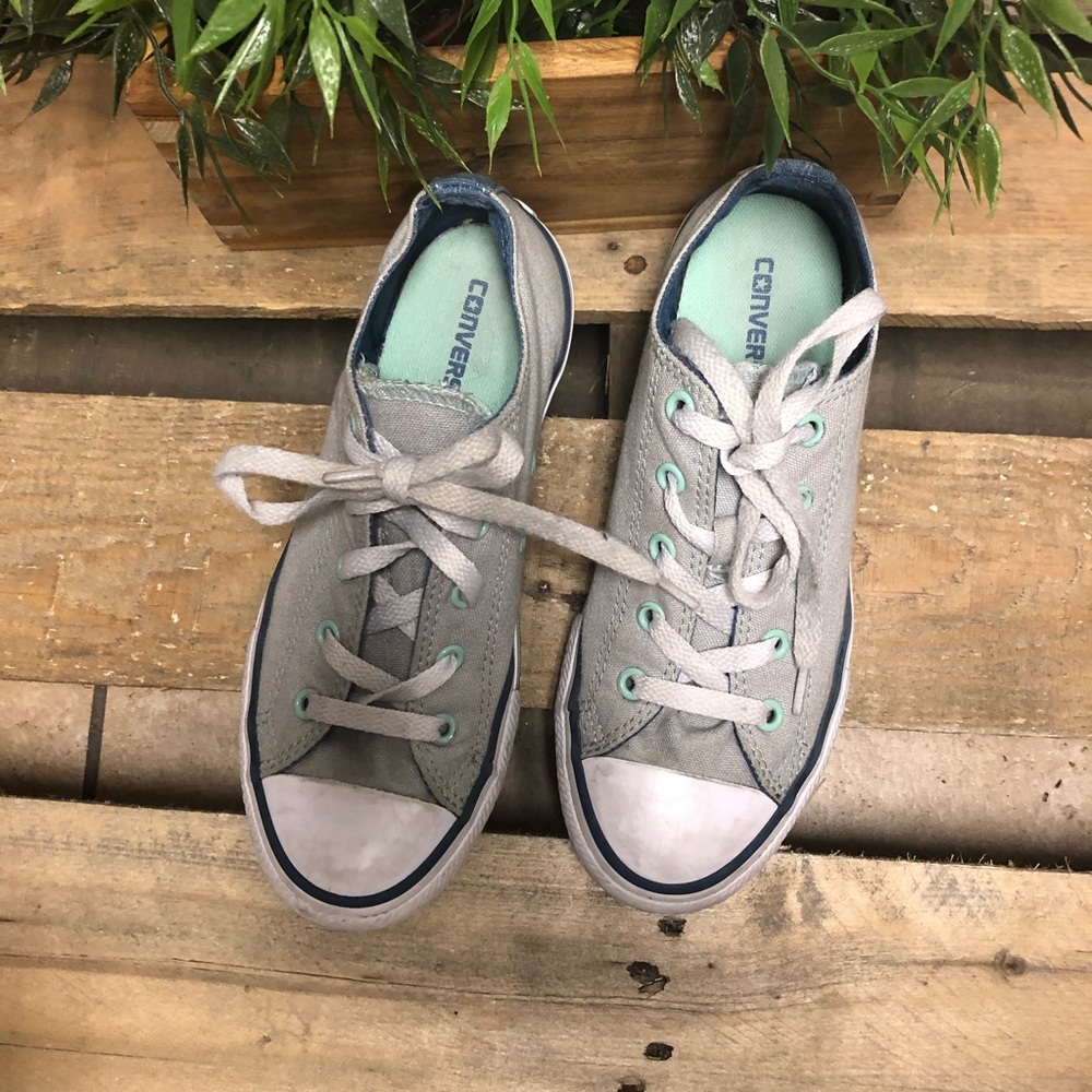Converse sneakers Junior size 3